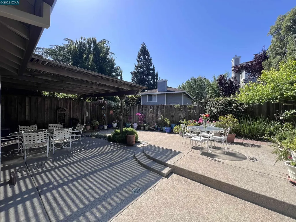 2246 Bridgeport Way Martinez CA 94553