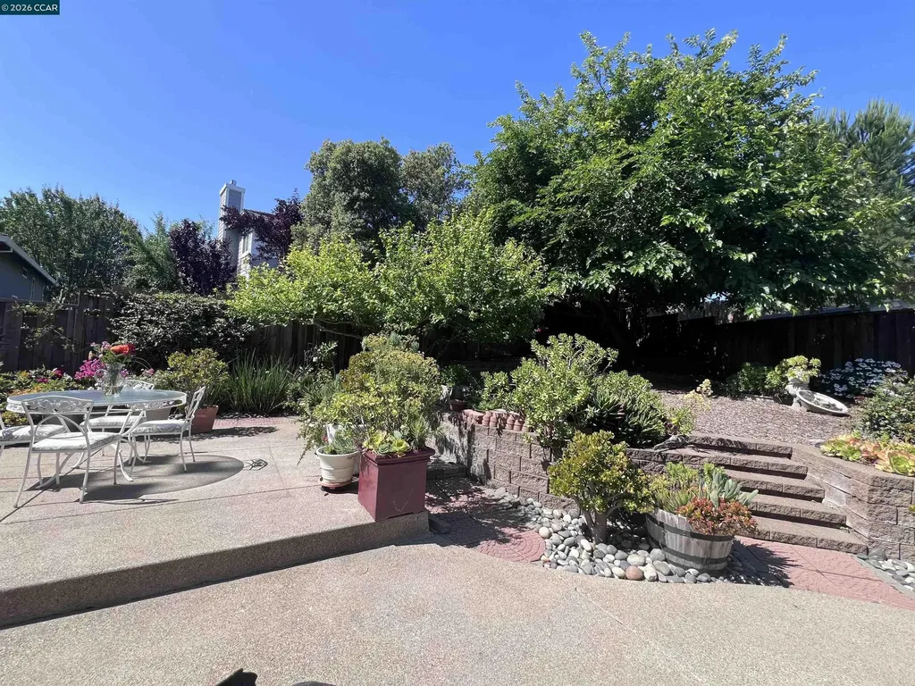 2246 Bridgeport Way Martinez CA 94553
