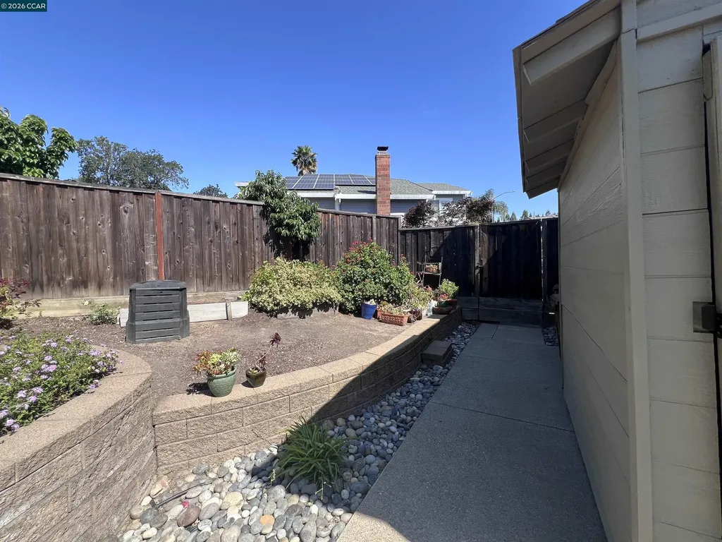 2246 Bridgeport Way Martinez CA 94553