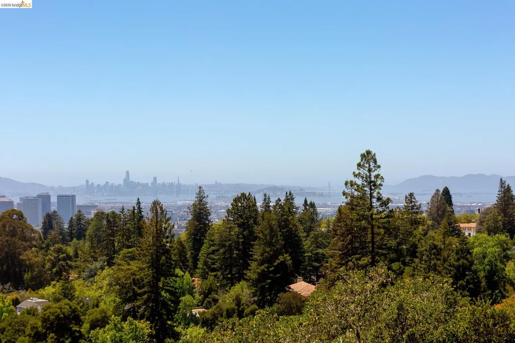 110 Somerset Road Piedmont CA 94611