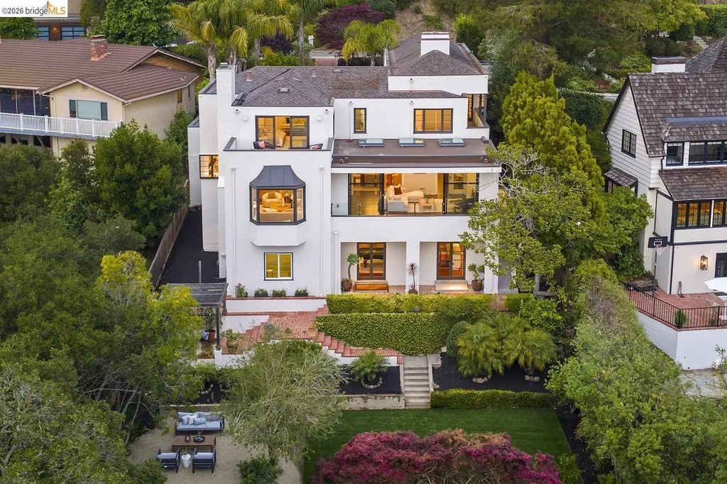 Piedmont CA, 110 Somerset Road