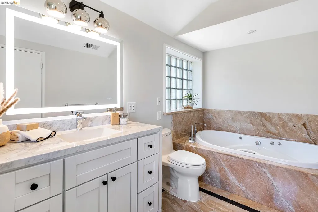 110 Somerset Road Piedmont CA 94611