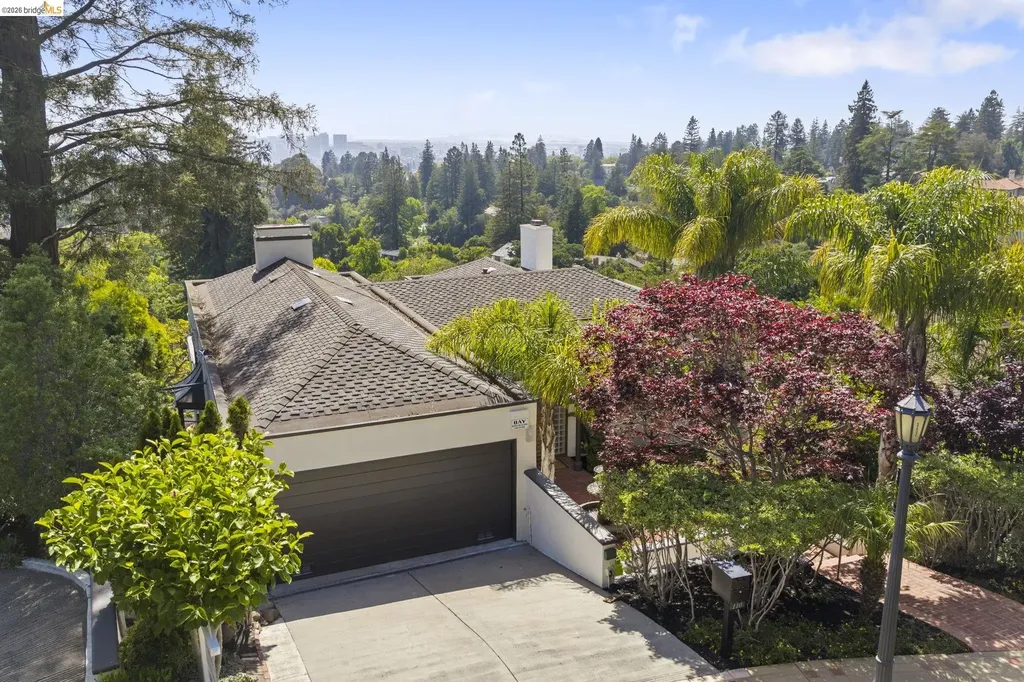 110 Somerset Road Piedmont CA 94611