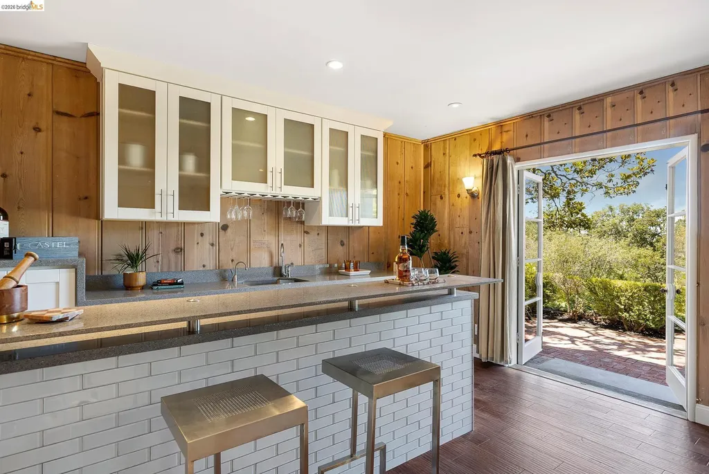 110 Somerset Road Piedmont CA 94611