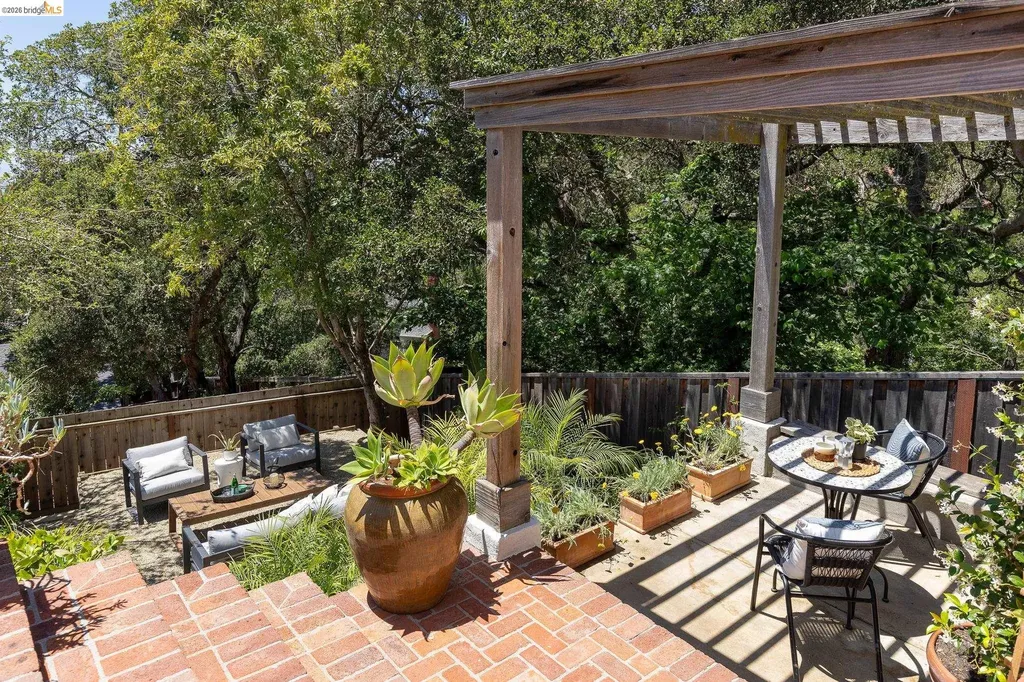 110 Somerset Road Piedmont CA 94611