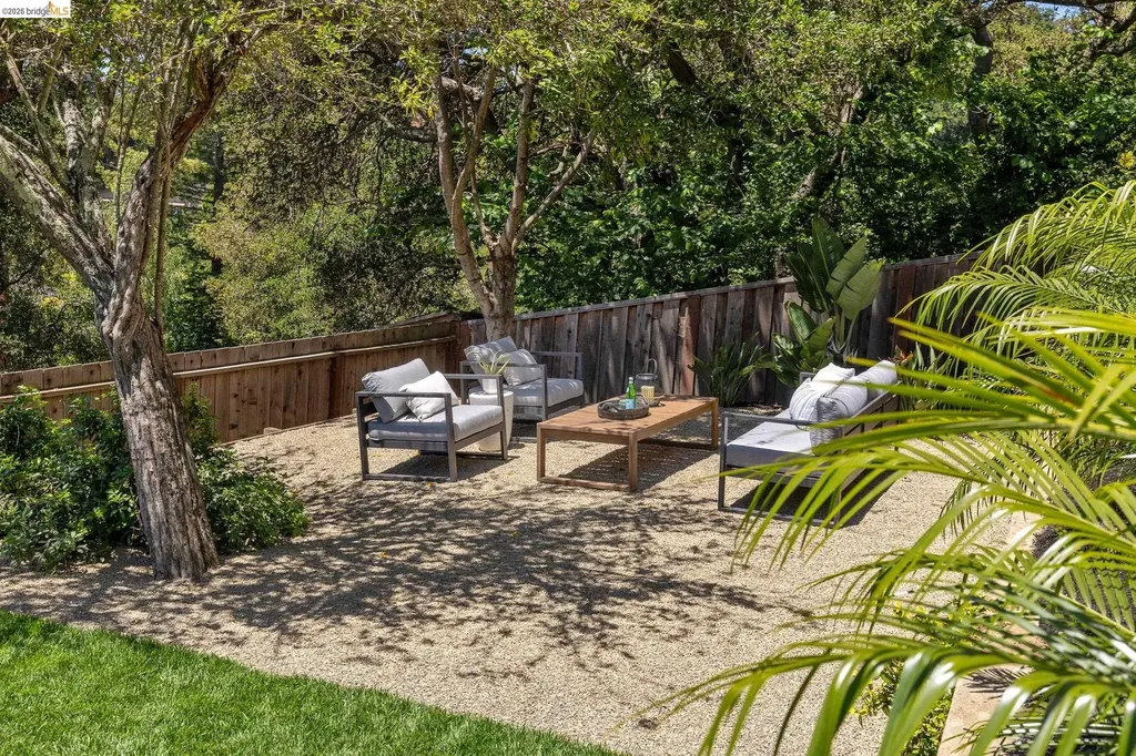 110 Somerset Road Piedmont CA 94611