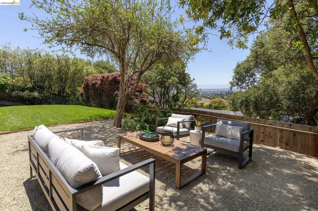 110 Somerset Road Piedmont CA 94611