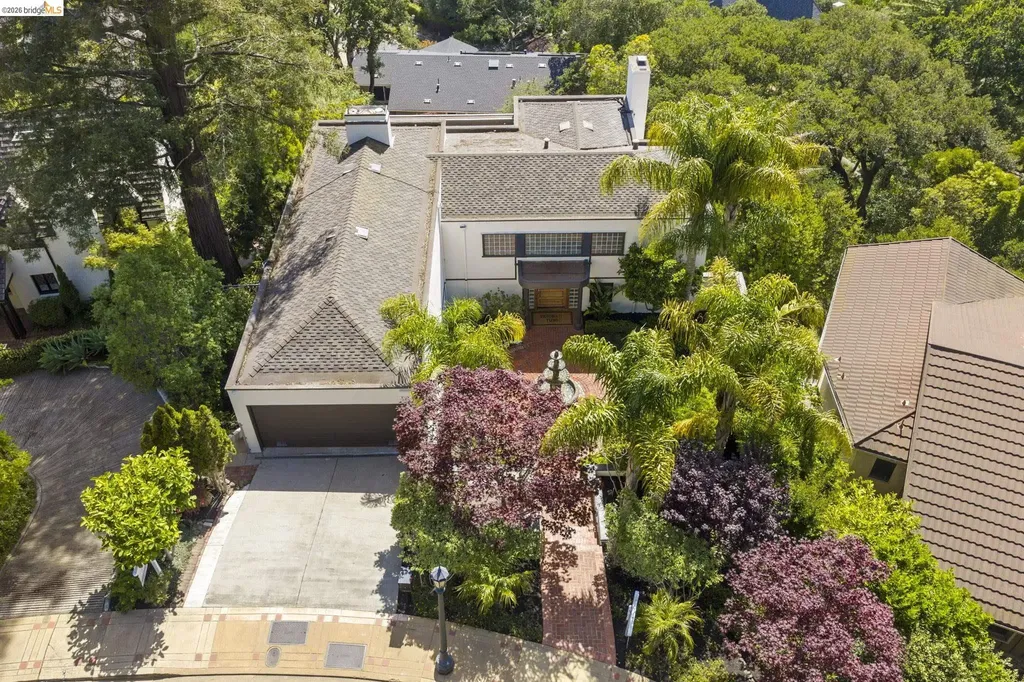 110 Somerset Road Piedmont CA 94611