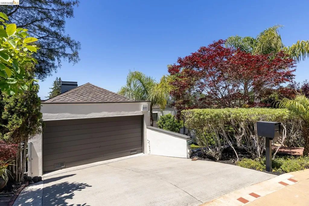 110 Somerset Road Piedmont CA 94611