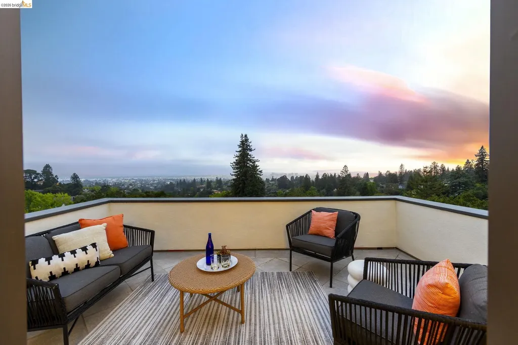 110 Somerset Road Piedmont CA 94611