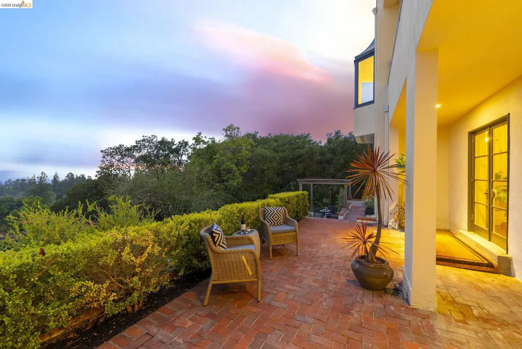 110 Somerset Road Piedmont CA 94611