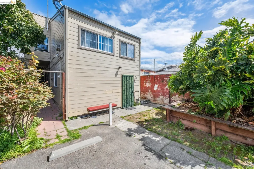 1820 International Boulevard Oakland CA 94606