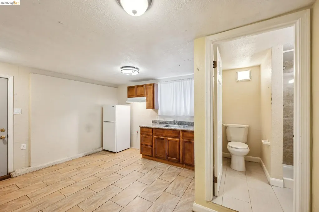 1820 International Boulevard Oakland CA 94606