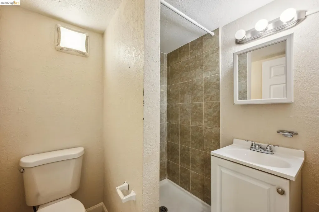 1820 International Boulevard Oakland CA 94606
