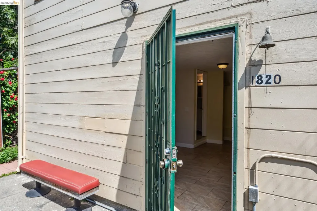 1820 International Boulevard Oakland CA 94606