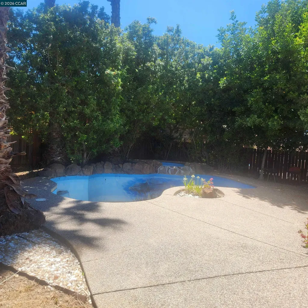 331 Avalon Circle Pittsburg CA 94565