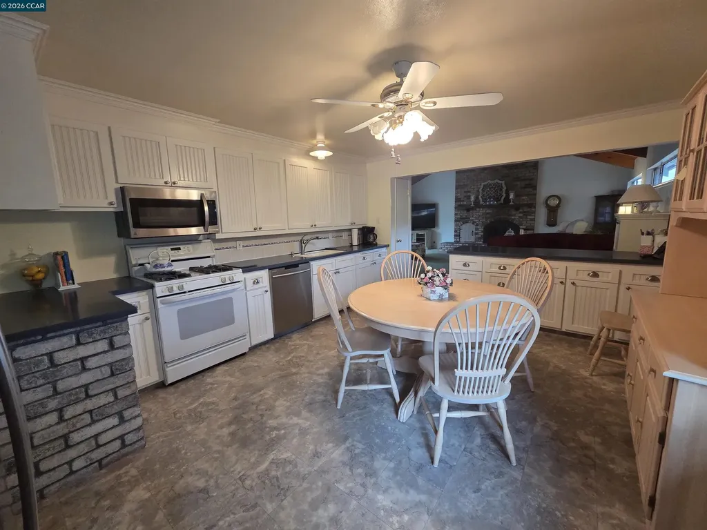3610 Carrillo Drive San Leandro CA 94578