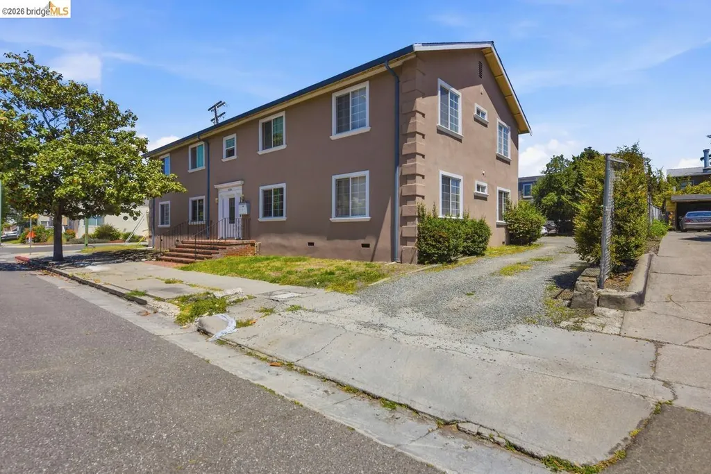5936 Martin Luther King Jr Way Oakland CA 94609