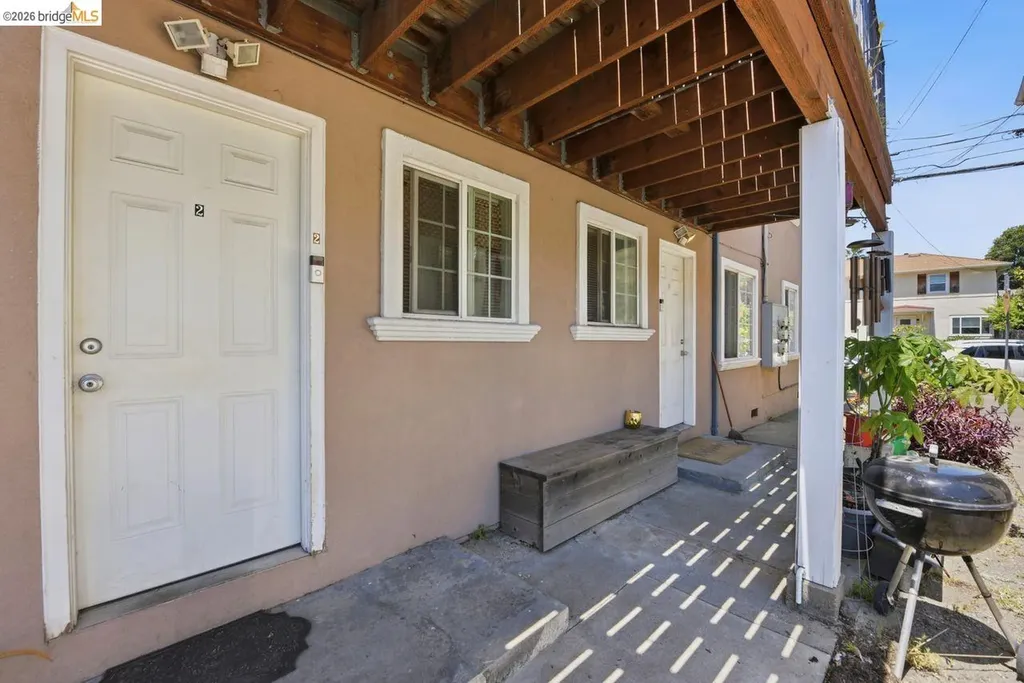 5936 Martin Luther King Jr Way Oakland CA 94609