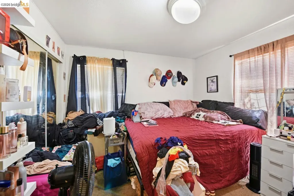 5936 Martin Luther King Jr Way Oakland CA 94609