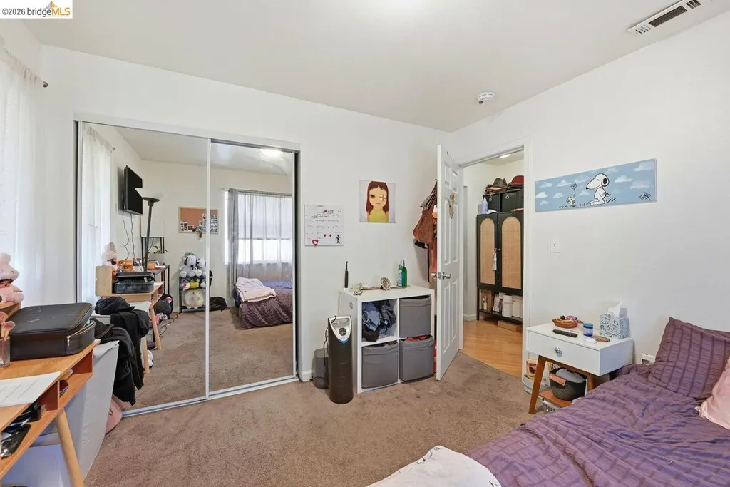 5936 Martin Luther King Jr Way Oakland CA 94609