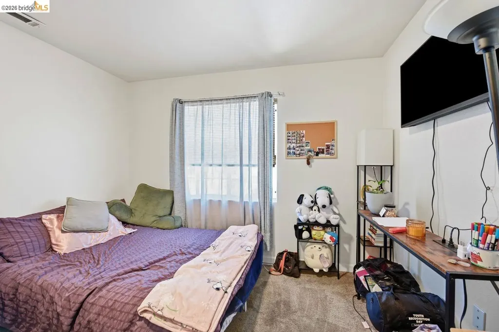 5936 Martin Luther King Jr Way Oakland CA 94609
