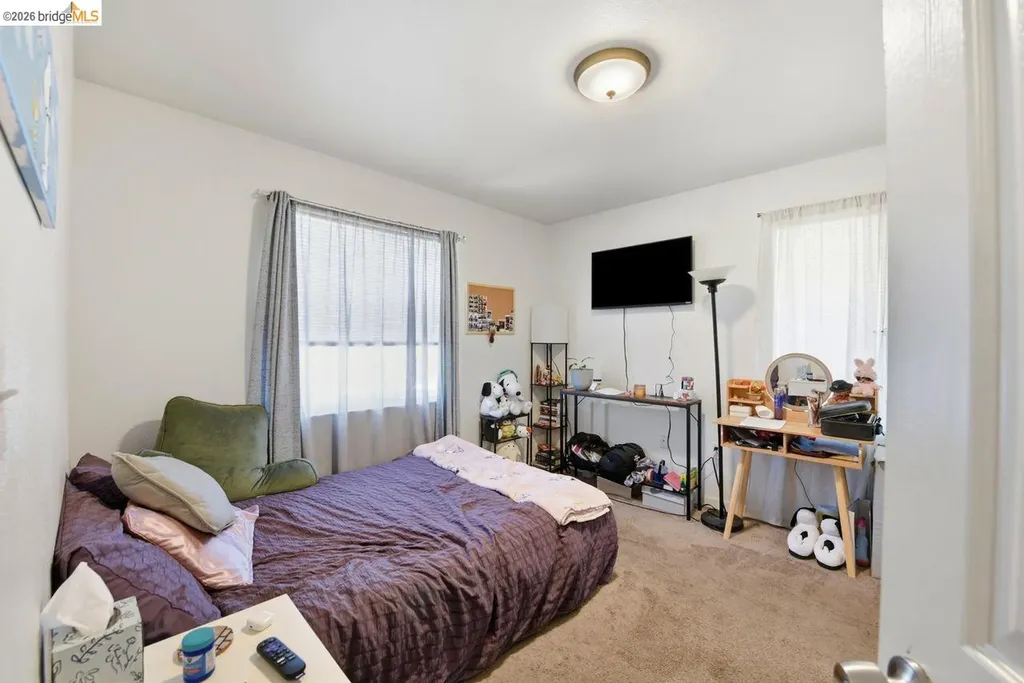 5936 Martin Luther King Jr Way Oakland CA 94609