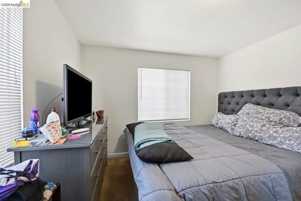 5936 Martin Luther King Jr Way Oakland CA 94609