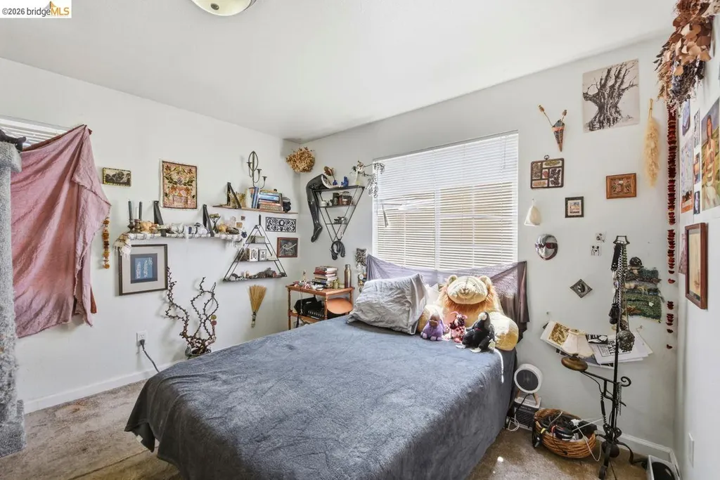 5936 Martin Luther King Jr Way Oakland CA 94609
