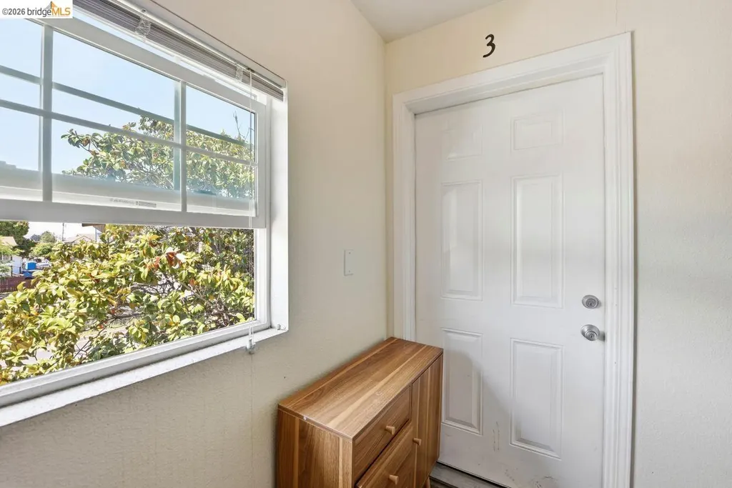 5936 Martin Luther King Jr Way Oakland CA 94609