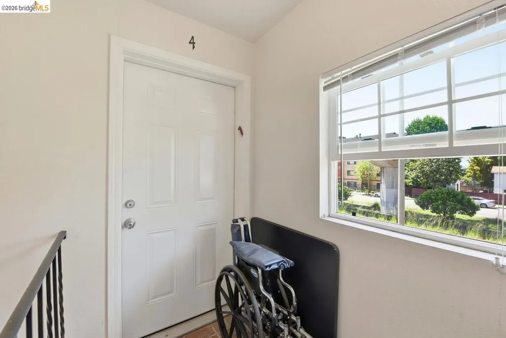 5936 Martin Luther King Jr Way Oakland CA 94609