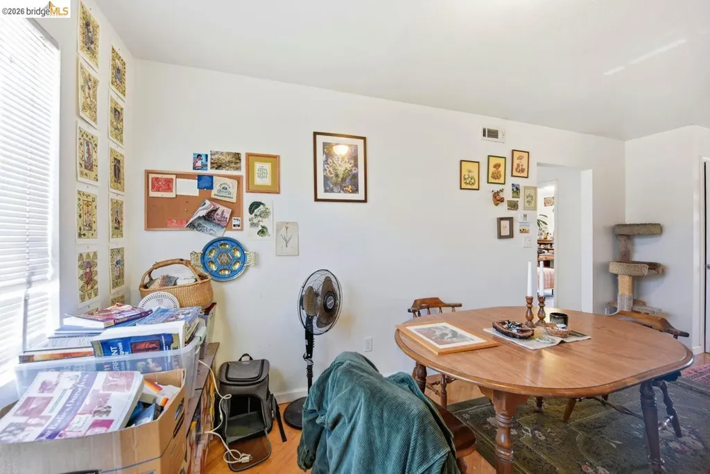 5936 Martin Luther King Jr Way Oakland CA 94609