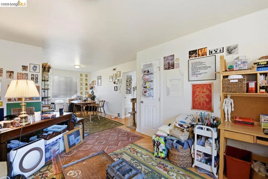5936 Martin Luther King Jr Way Oakland CA 94609