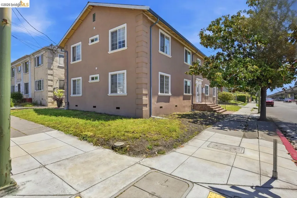 5936 Martin Luther King Jr Way Oakland CA 94609
