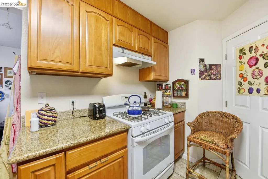 5936 Martin Luther King Jr Way Oakland CA 94609