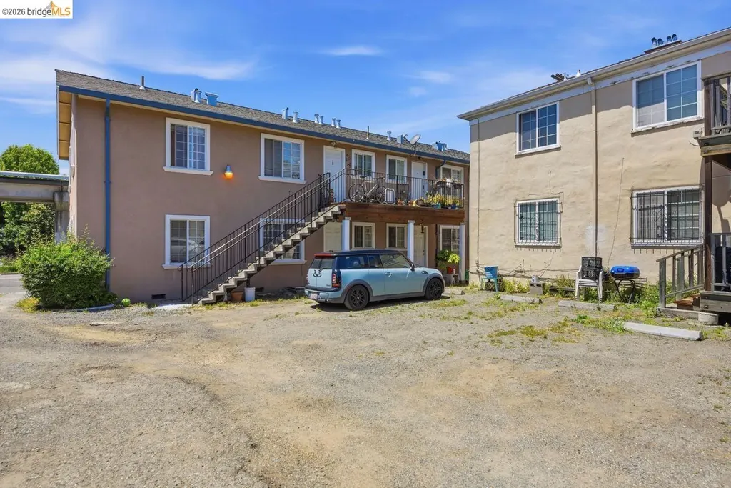 5936 Martin Luther King Jr Way Oakland CA 94609