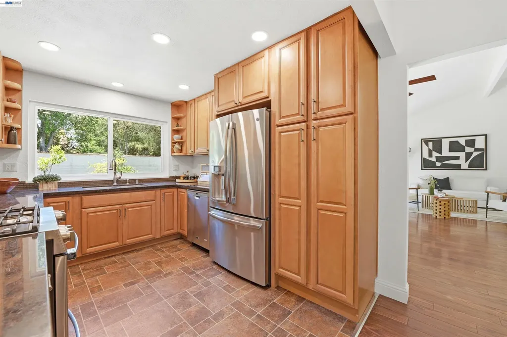 467 Lowell Place Fremont CA 94536