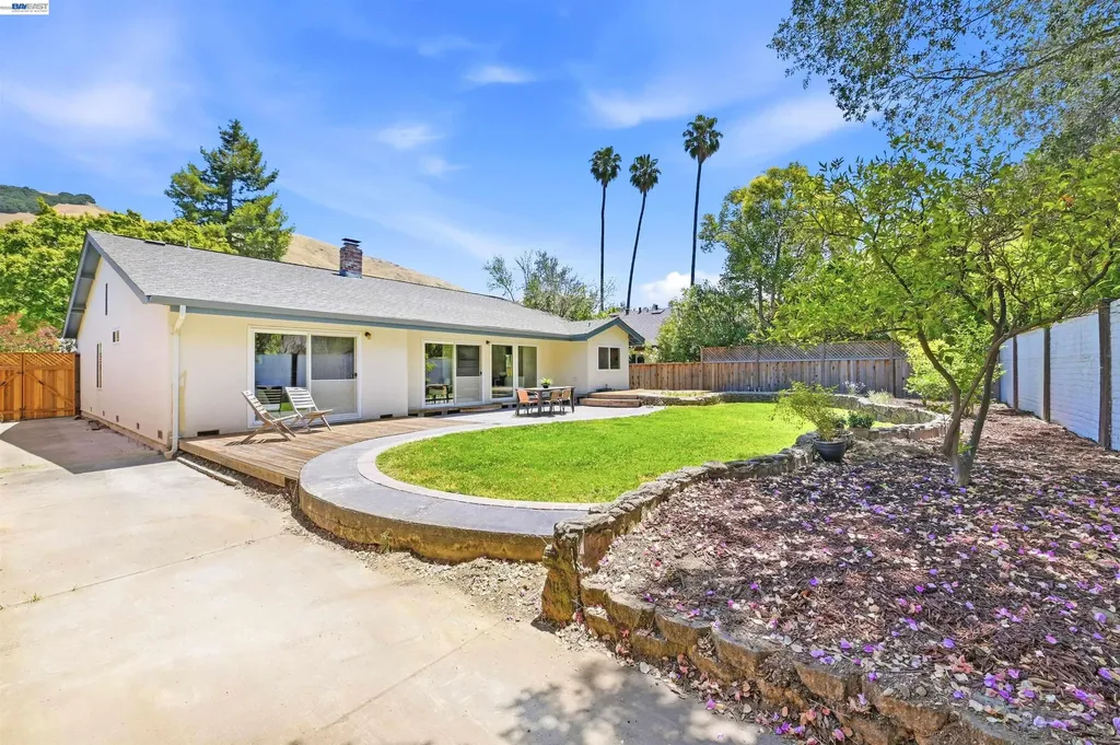 467 Lowell Place Fremont CA 94536