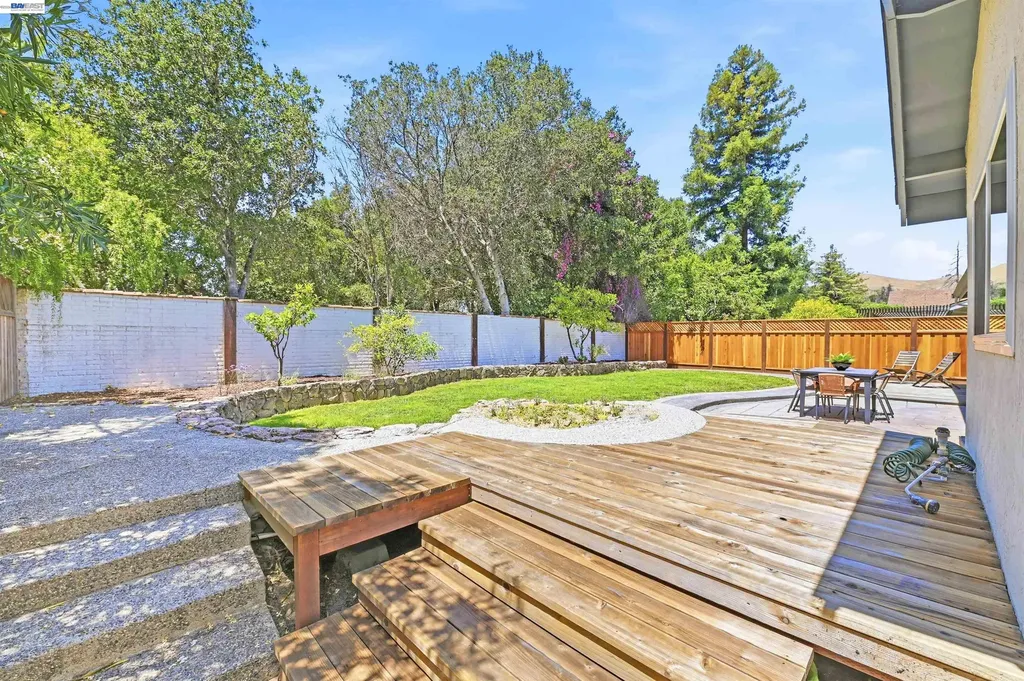 467 Lowell Place Fremont CA 94536