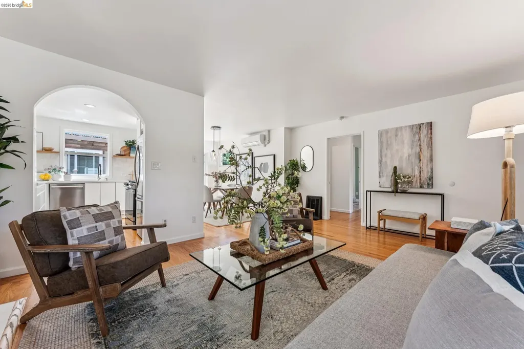 4201 Bayo Street Oakland CA 94619