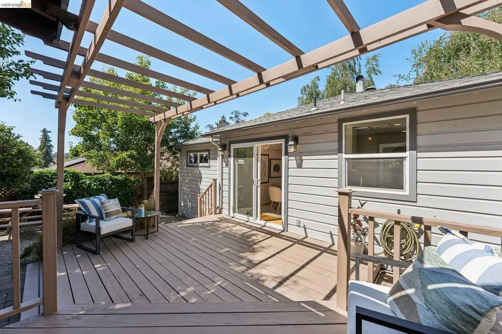 4201 Bayo Street Oakland CA 94619