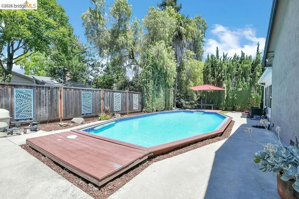 1249 Heavenly Drive Martinez CA 94553