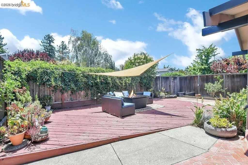 1249 Heavenly Drive Martinez CA 94553