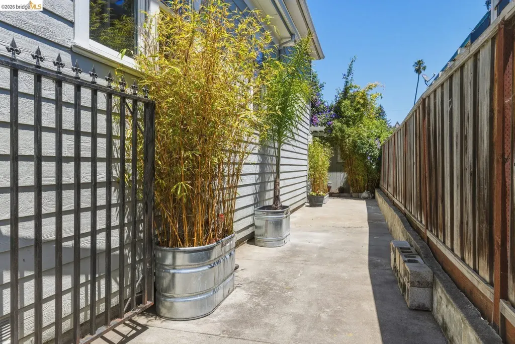 1116 20th Street Oakland CA 94606