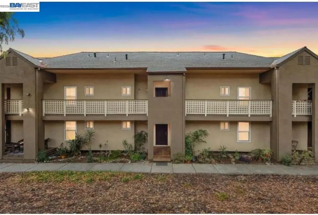 680 Dartmore Lane Hayward CA 94544