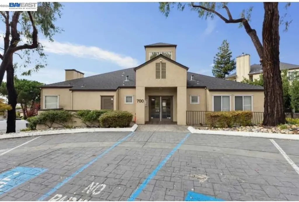 680 Dartmore Lane Hayward CA 94544