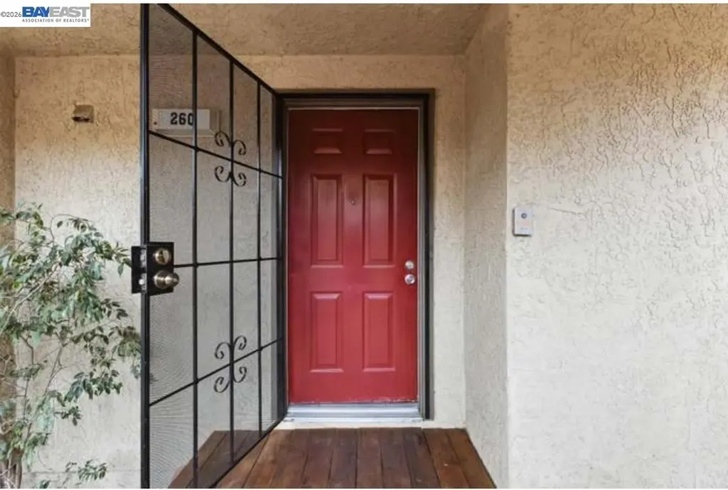 680 Dartmore Lane Hayward CA 94544