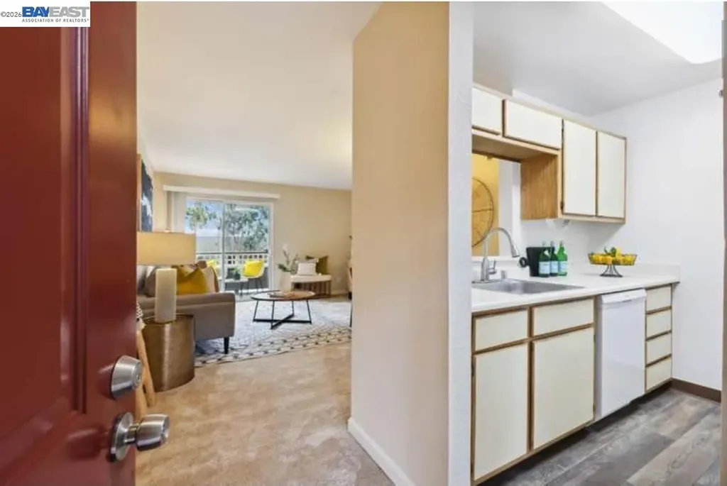 680 Dartmore Lane Hayward CA 94544