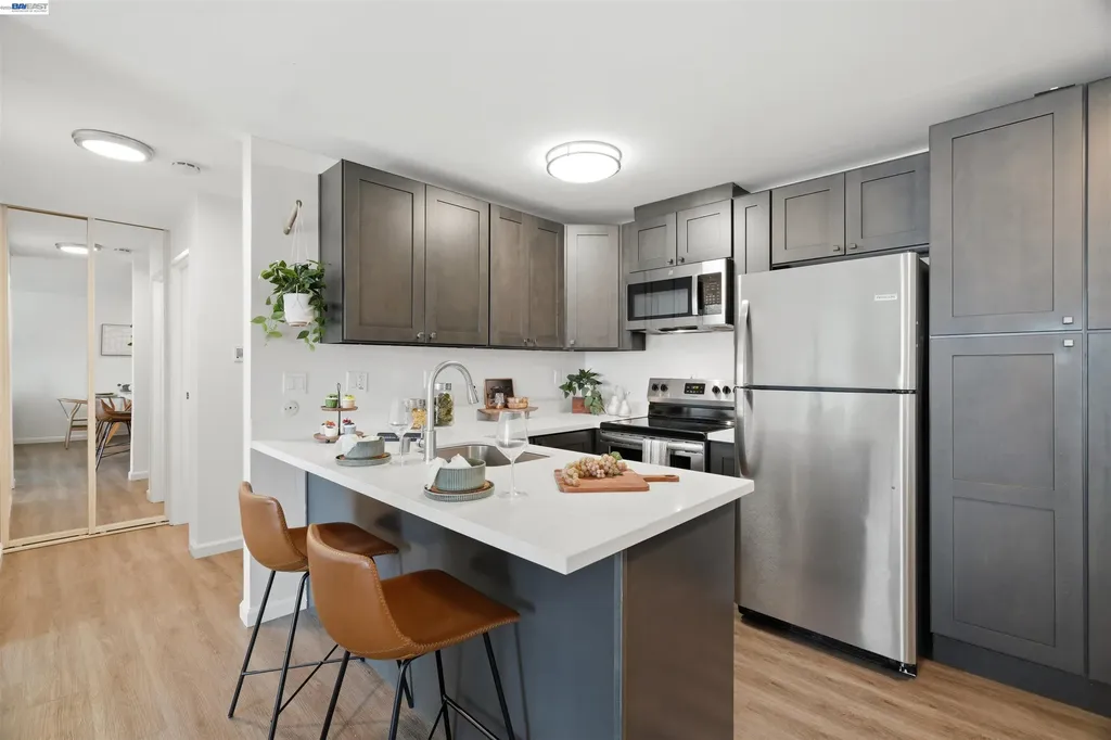 199 Montecito Avenue Oakland CA 94610