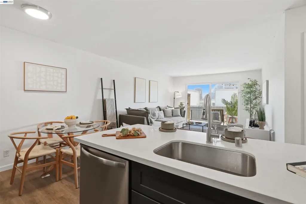 199 Montecito Avenue Oakland CA 94610